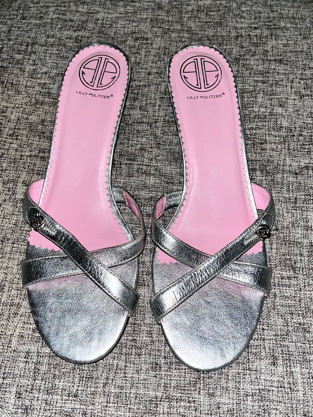 Lilly Pulitzer Via Palm Beach Silver Metallic
Strappy Slip On Kitten Heels 10M